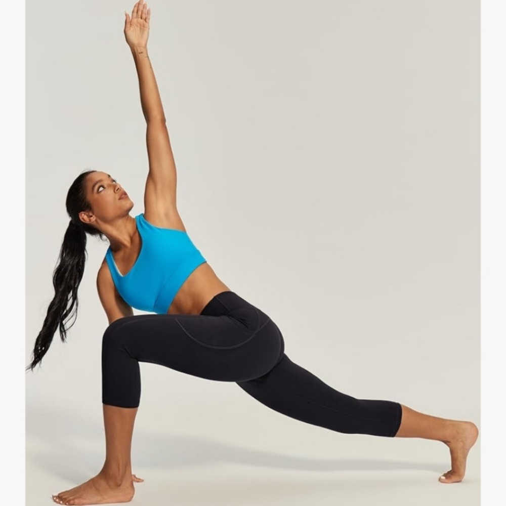 IUGA Black Capri Leggings w Pockets Yoga Training Activewear Size Small